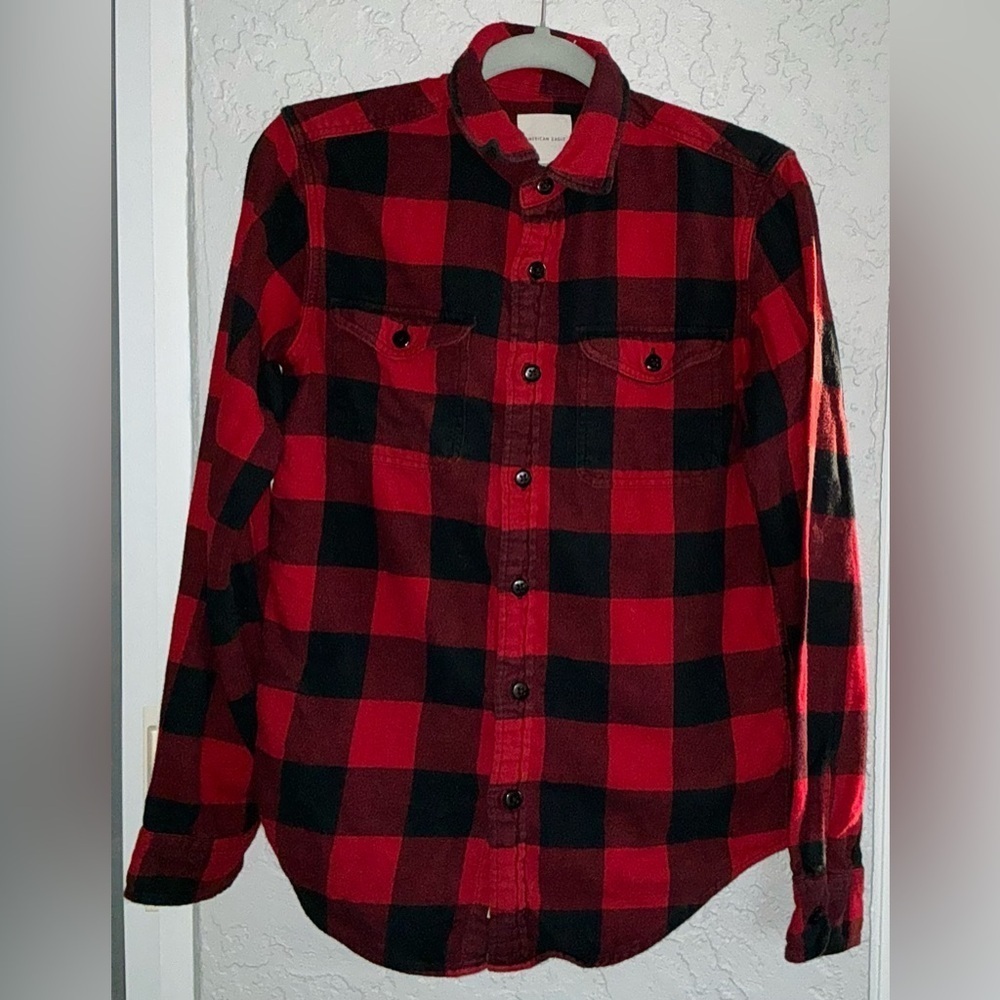 American Eagle Outfitters Red and Black Plaid Flannel Shirt
